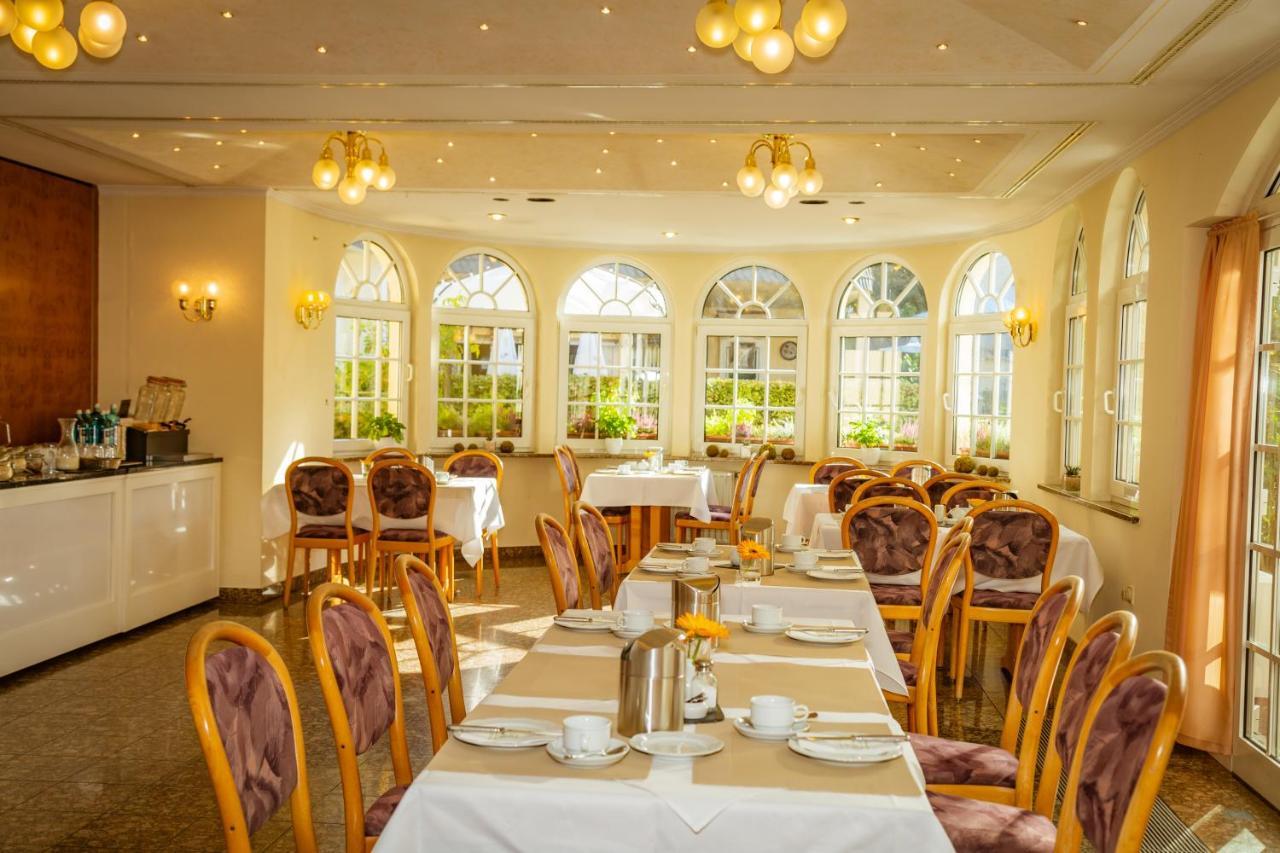 Hotel-Restaurant Zur Krone 론베르크 외부 사진