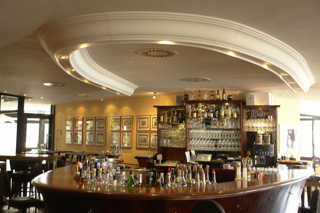 Hotel-Restaurant Zur Krone 론베르크 외부 사진