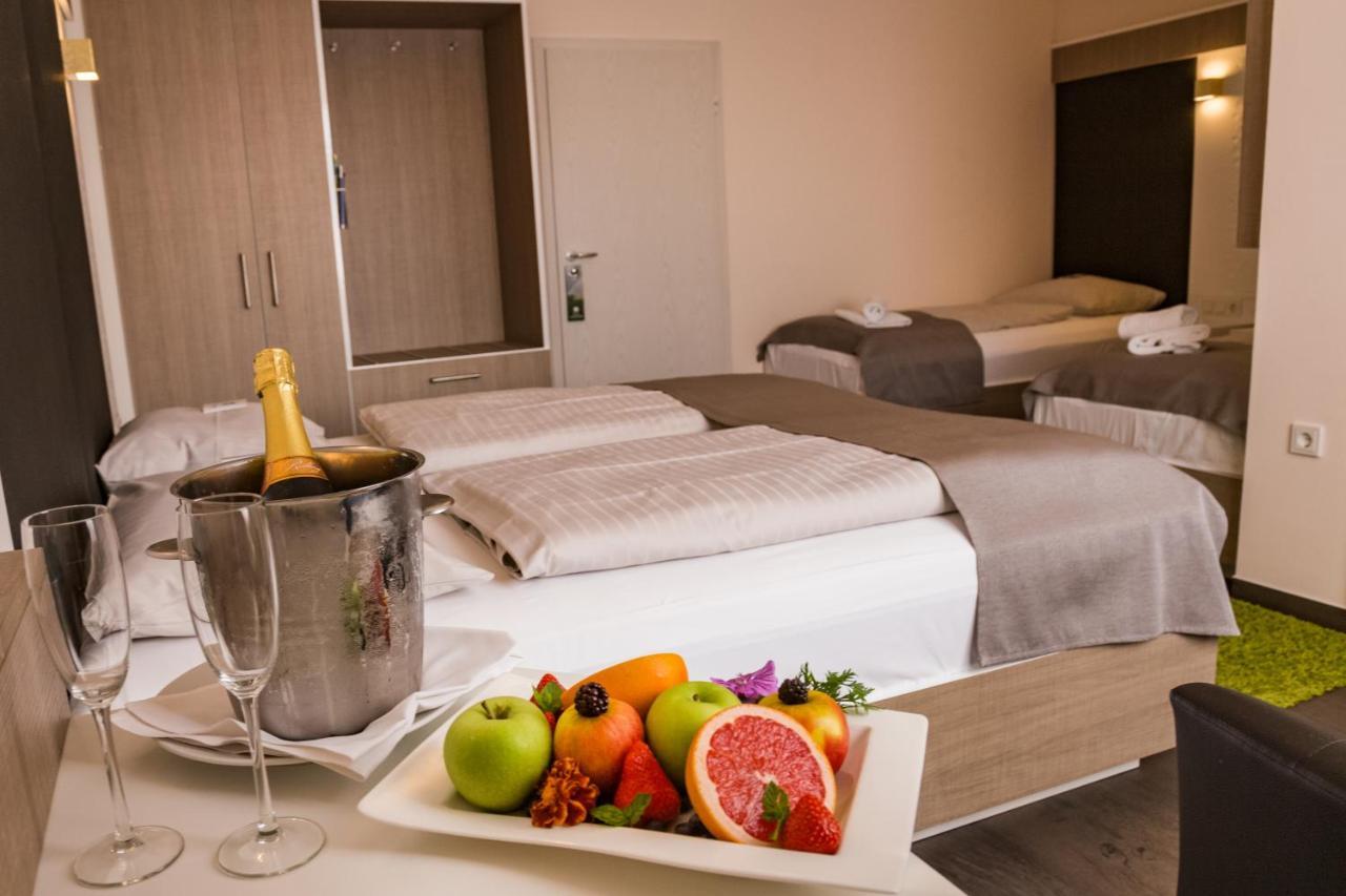 Hotel-Restaurant Zur Krone 론베르크 외부 사진